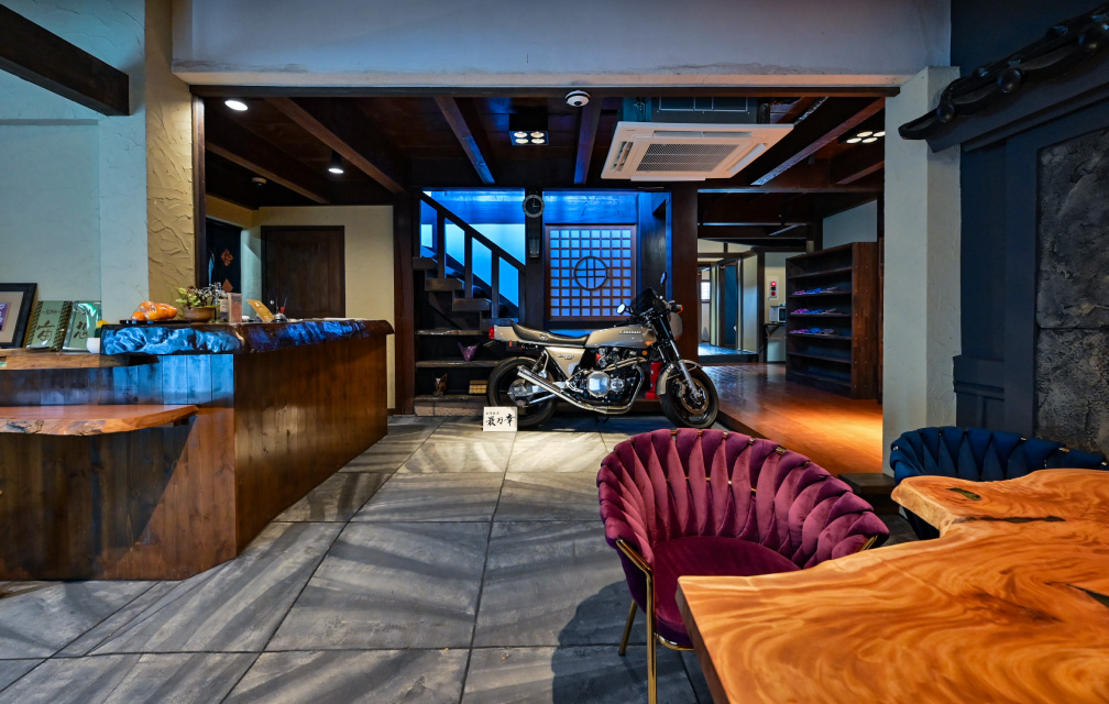 The main block Reception & Lobby