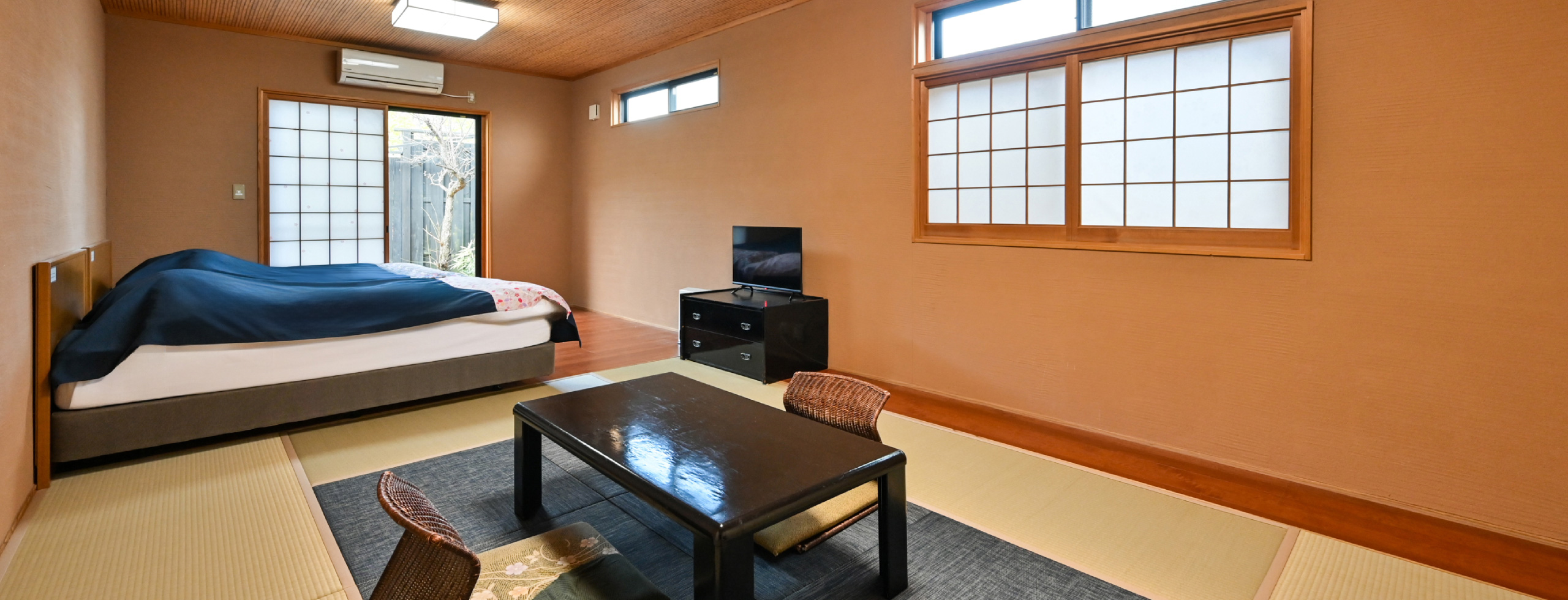 Open-Air Japanese & Western Style