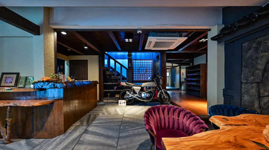 母屋 フロント・ロビー