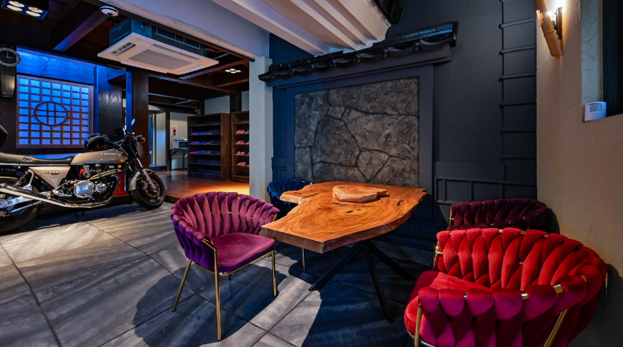 母屋 フロント・ロビー