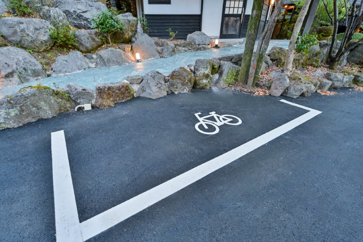 バイク・自転車　専用駐車場